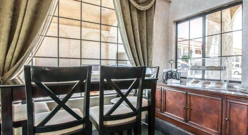 Econo Lodge Moreno Valley Bagian luar foto